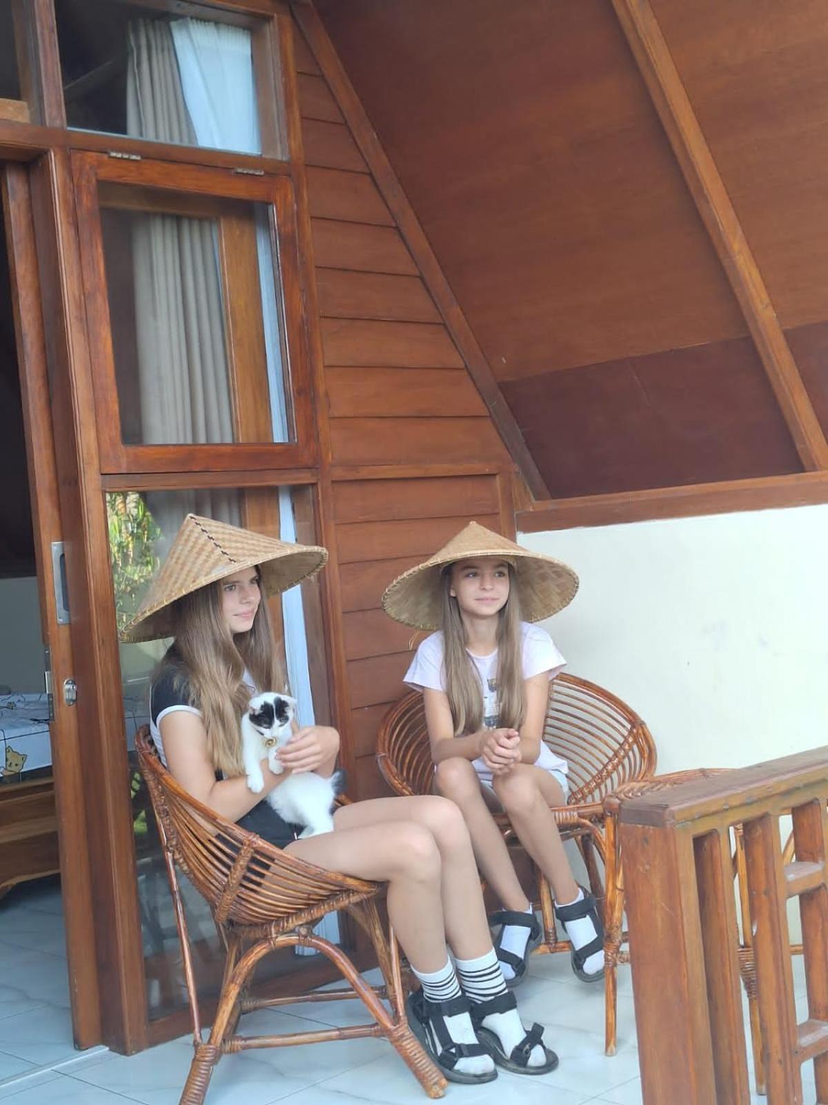 D' Carasti Bungalow Masbagik Ngoại thất bức ảnh